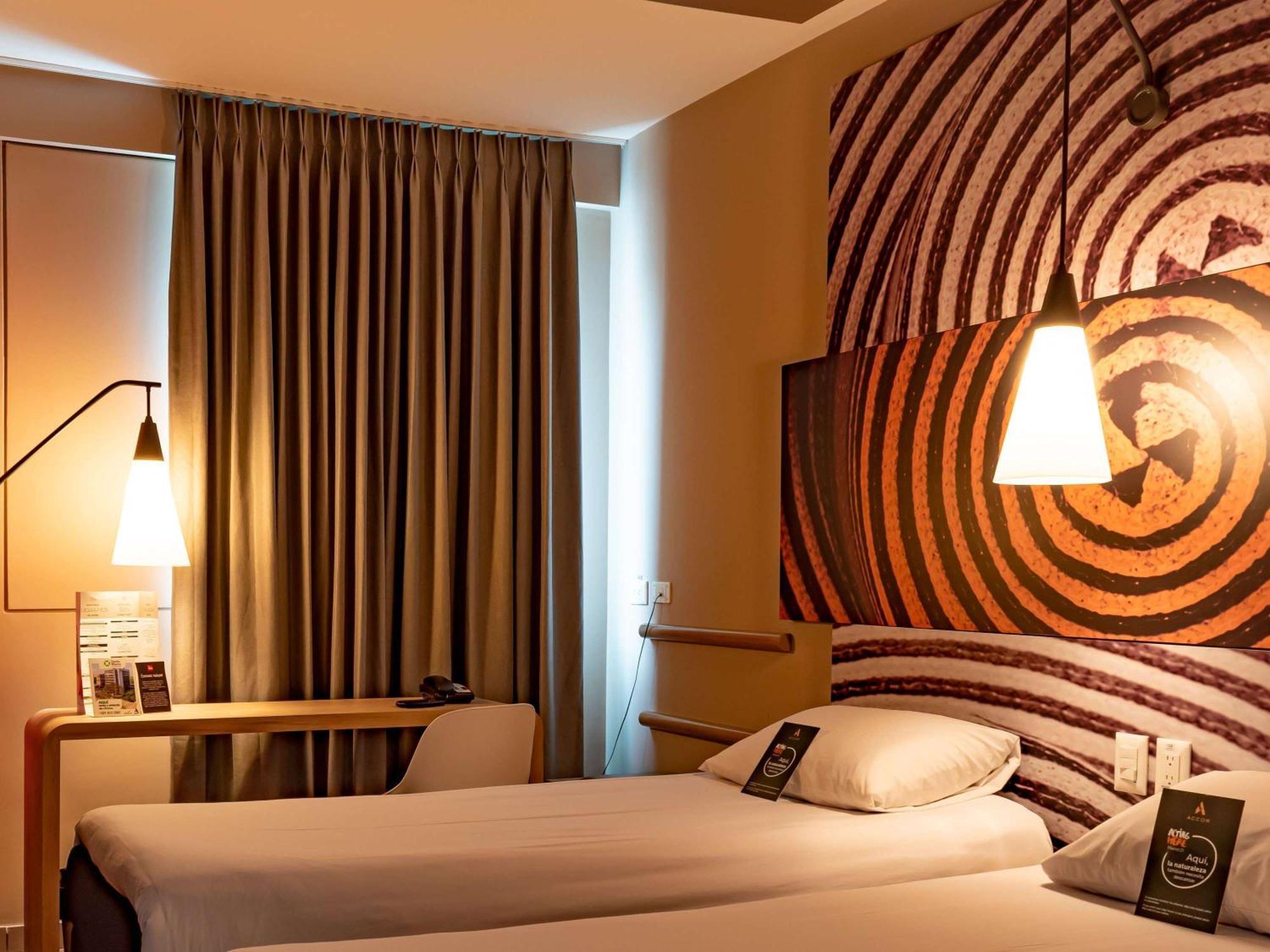 Ibis Apartado Luaran gambar