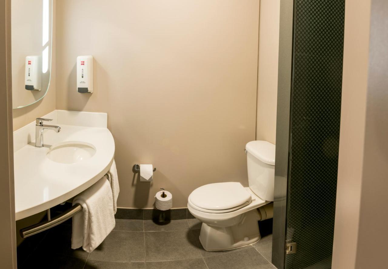 Ibis Apartado Luaran gambar